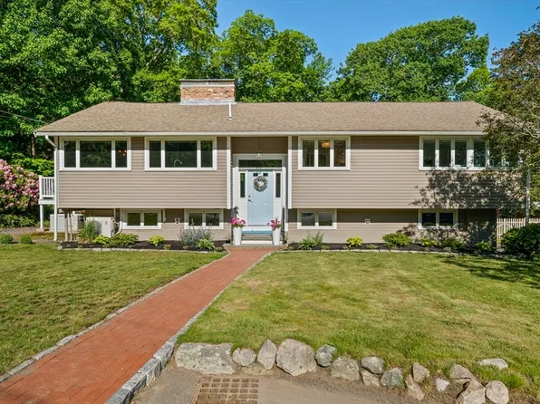 33 Cedar Acres Ln, Cohasset, MA 02025
