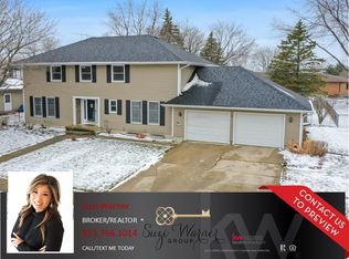 121 Ebbesen Dr, Dekalb, IL 60115