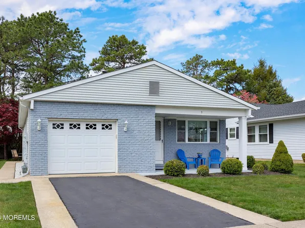 9 Lyford Court, Toms River, NJ 08757