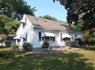 537 Vadnais Rd, Vadnais Heights, MN 55127
