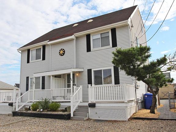 2nd image of 25 7th Ave #1B