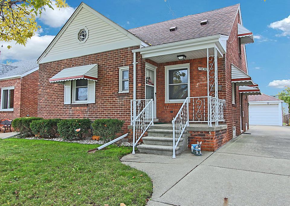 1st image of 15690 Couzens Ave