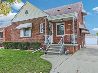 15690 Couzens Ave, Eastpointe, MI 48021