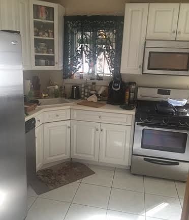 3rd image of 73 Ebony St