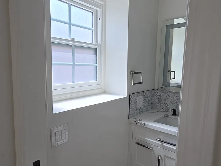 11940 Weddington St #16 — Photo 36