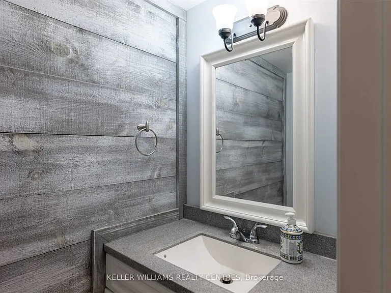 115 Main St S #21 — Photo 8