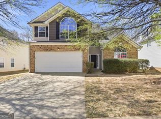 78 Saint Charles Pl, Sharpsburg, GA 30277