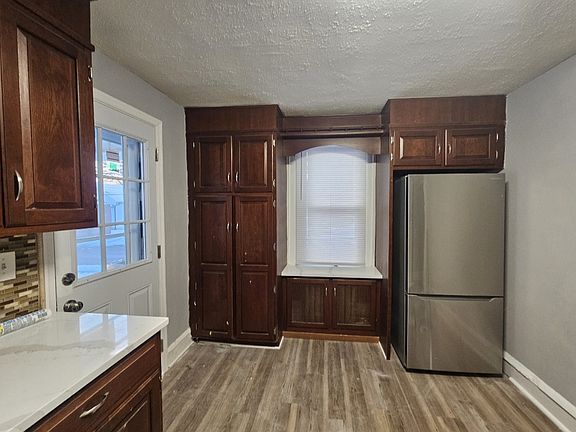 2nd image of 2174 Reading Ave