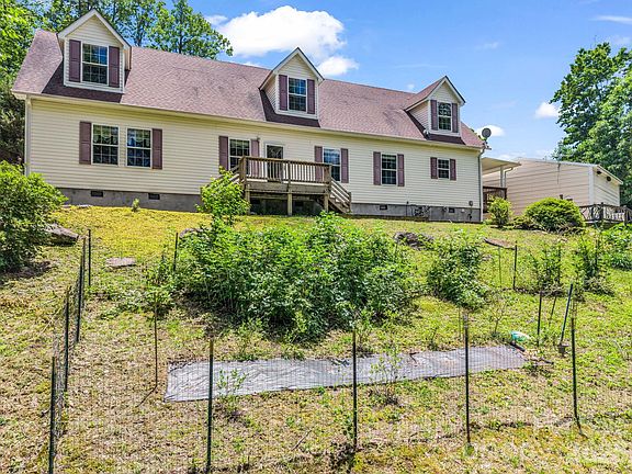 3rd image of 2255 Mount Olivet Rd