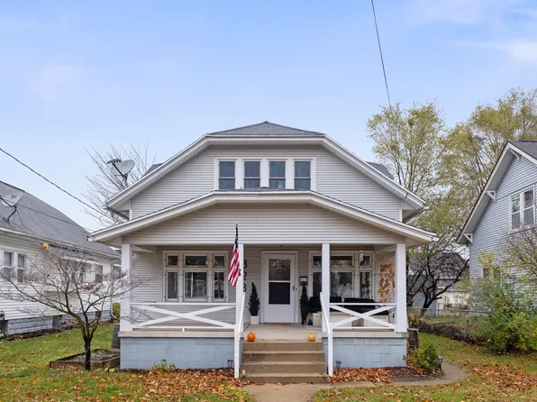 823 Webster St NW, Grand Rapids, MI 49504
