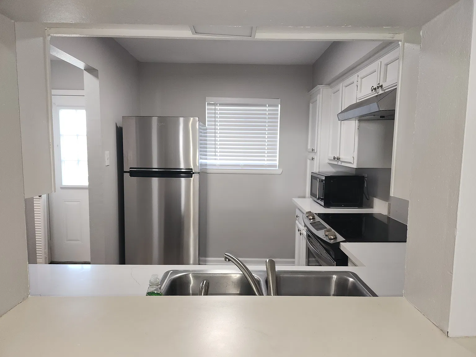 2 bed, 2.5 bath, 1134 sqft, $1,450 — Photo 2