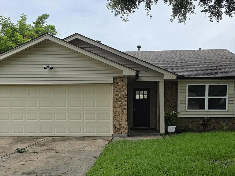 6607 Rockfield Dr — Photo 1