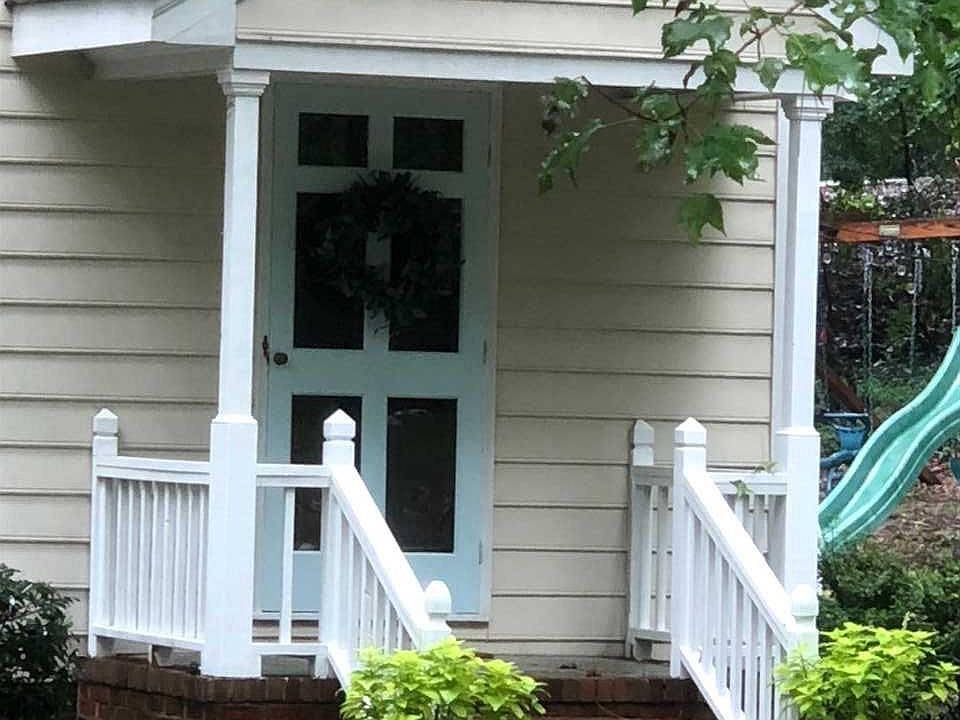 2nd image of 15 E Bayberry Ct
