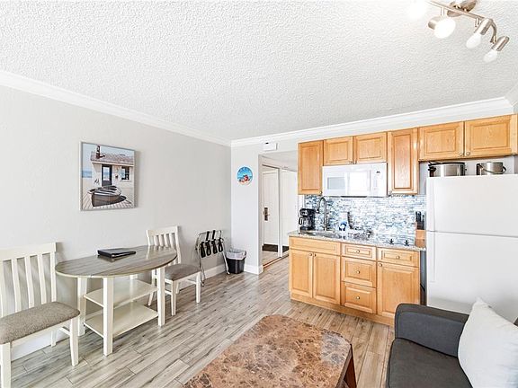 5th image of 9980 GULF BOULEVARD #211