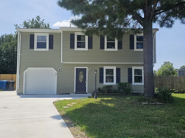 1233 Rockwood Ct — Photo 3
