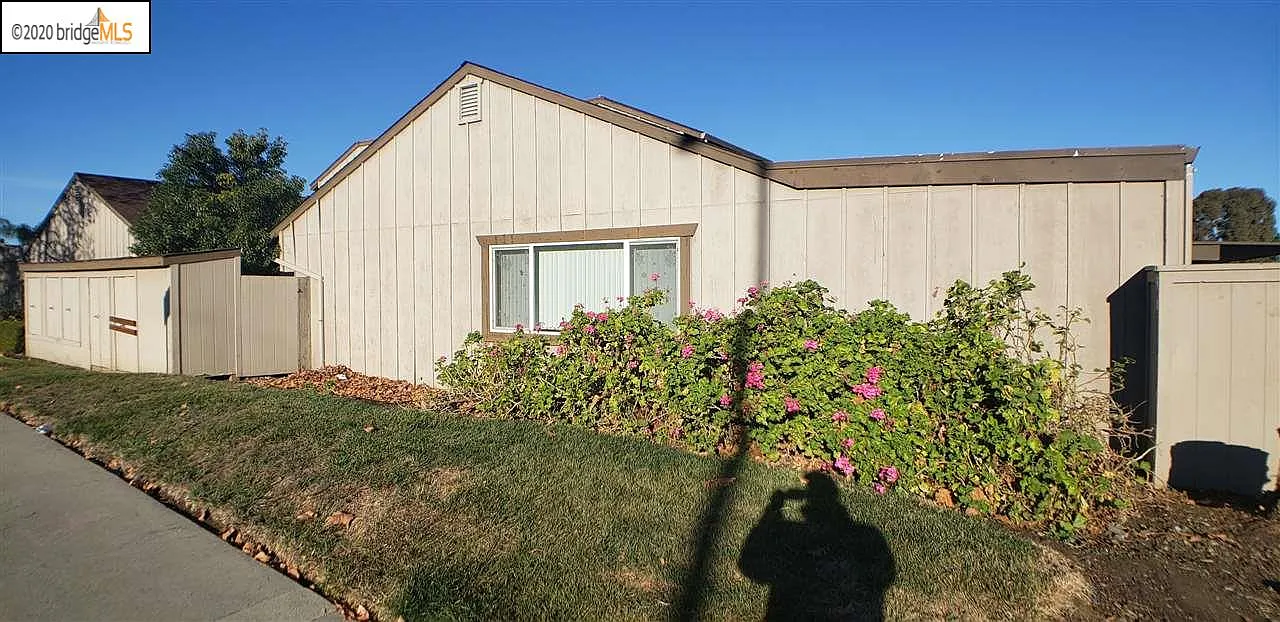 2600 Carlton Ln photo 1