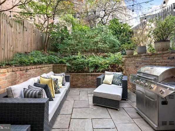 1726 17th St NW APT B1, Washington, DC 20009