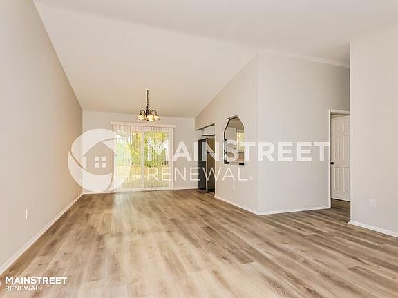 4th image of 22 Pilot Hill Dr