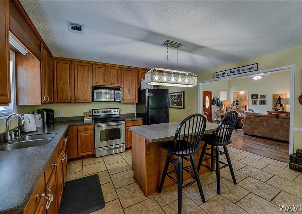 1st image of 2210 Cross Creek Dr