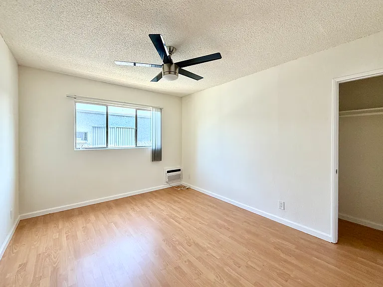 6938 Kester Ave #11 — Photo 8