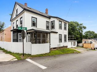 71 Market St, Amesbury, MA 01913