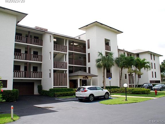 5th image of 162 SE Saint Lucie Blvd APT 302B
