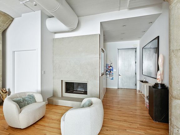 4th image of 195 Hudson St APT 2D