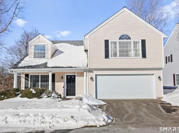 2 Village Court #2, Wilton, CT 06897