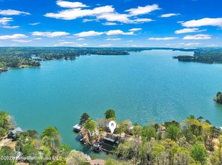 197 Maple Ridge Dr, Alexander City, AL 35010