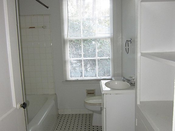 5th image of 810 Cherokee Ave