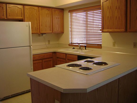 The kitchen now has new flooring!