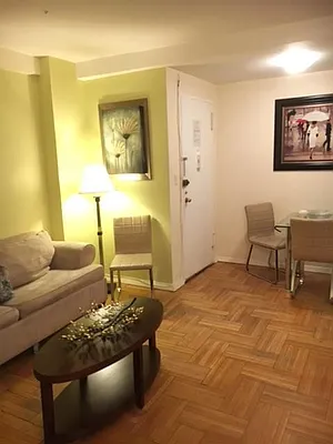 Rented by R New York | media 22