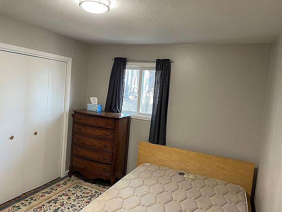5th image of 837 Brookfield St