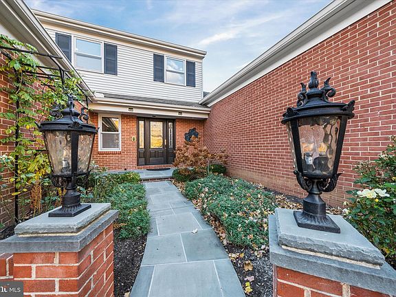 2nd image of 1005 Barley Dr