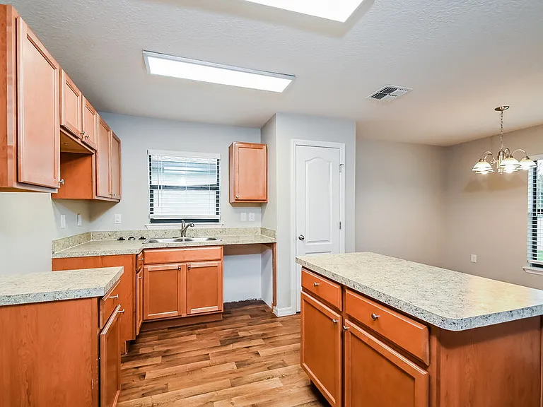 720 Chatham Walk Dr — Photo 8