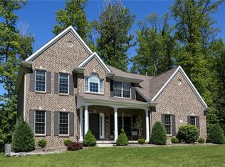 19 Redbrick Rd, Orchard Park, NY 14127