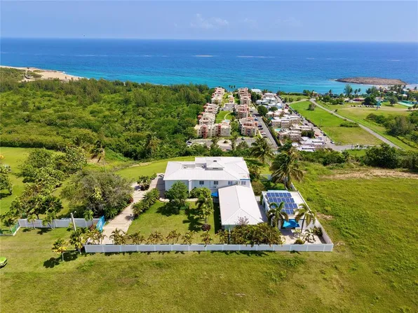 665 Aquamarina, Isabela, PR 00662