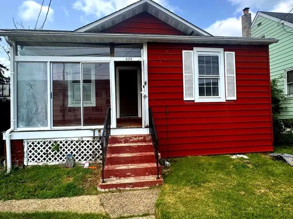 828 Wood St, Burlington, NJ 08016