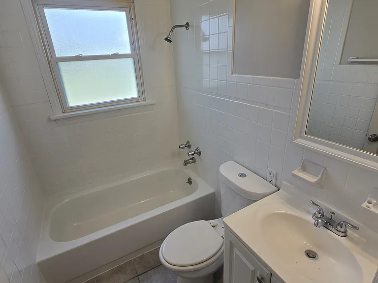 9113 Kathlyn Dr — Photo 10