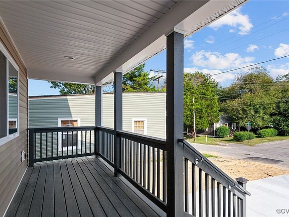 4th image of 717 Taylor St