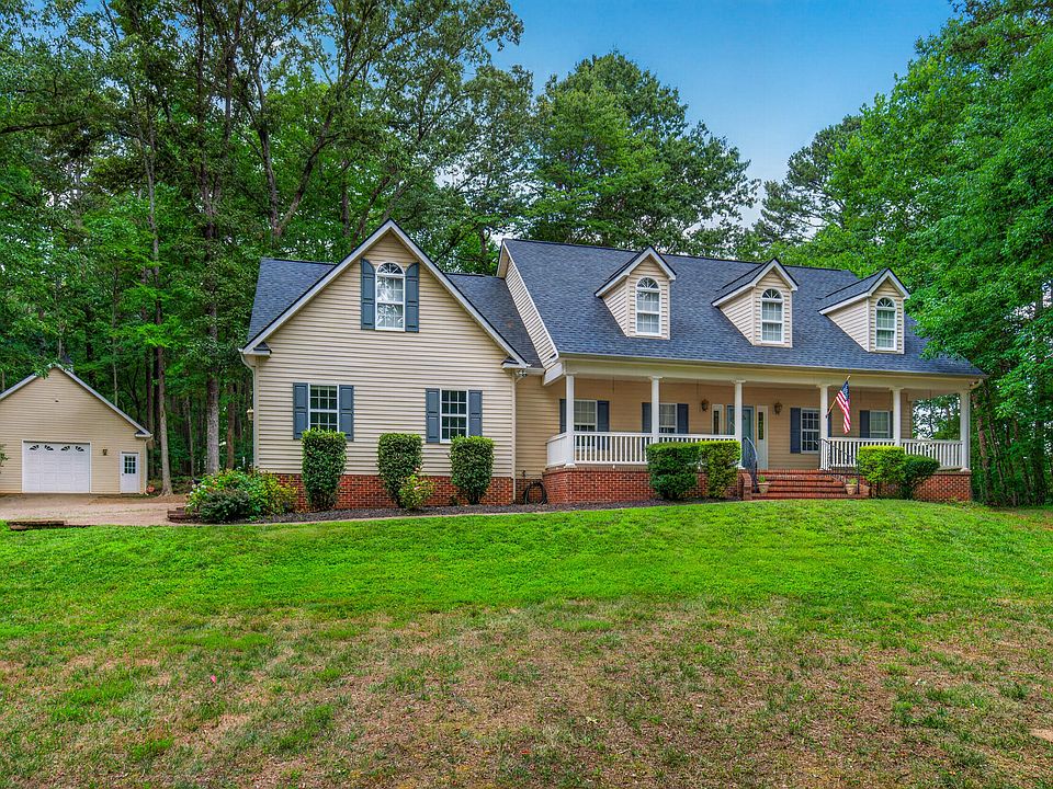 1st image of 26 Shadymont Dr