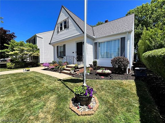 2nd image of 635 Bayridge Blvd