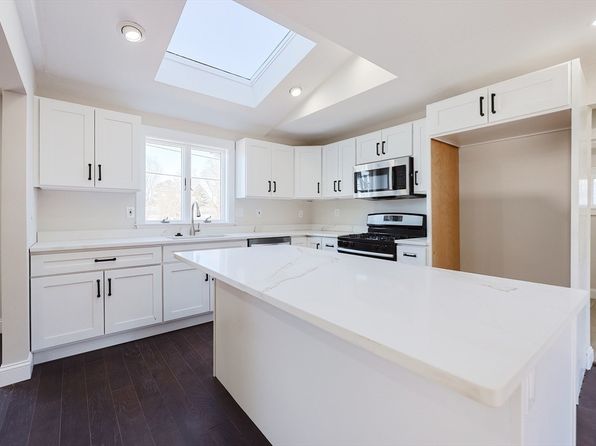 179 W Central St, Franklin, MA 02038