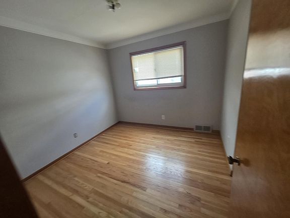 5th image of 4157 Katherine St