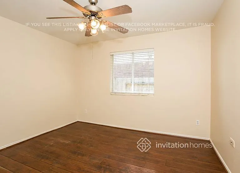 19811 Whispering Hollow Ln — Photo 14