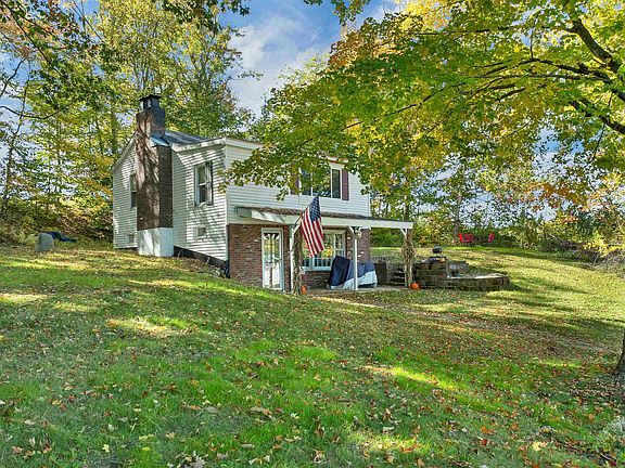 5th image of 137 Loon Pond Road