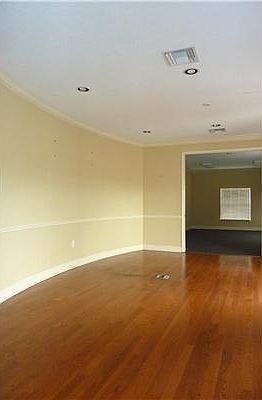 3rd image of 4218 W Linebaugh Ave