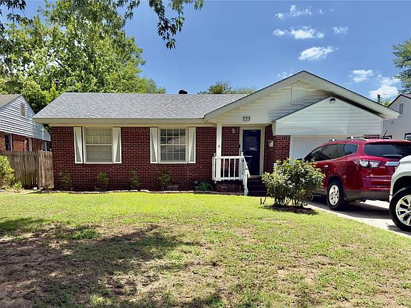 2nd image of 308 W Mimosa Dr