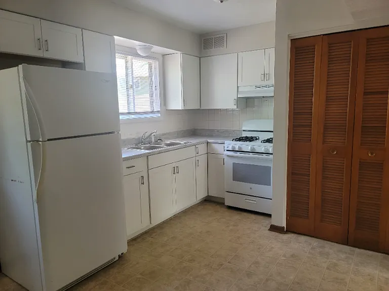 Townhomes of North Canton — Photo 7