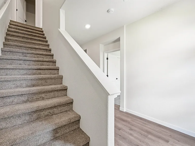 3818 E Commerce Way — Photo 53